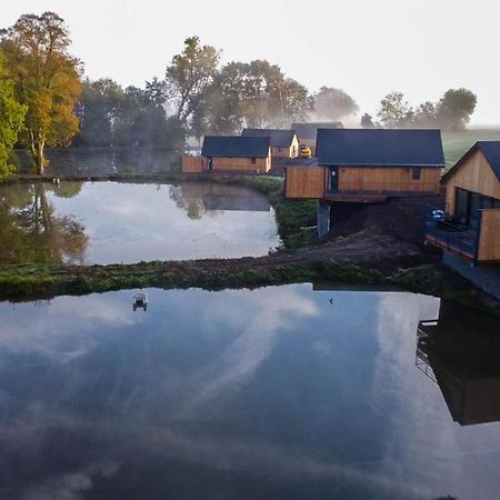 Les Pavillons De La Libellule Villa Beauraing Eksteriør billede